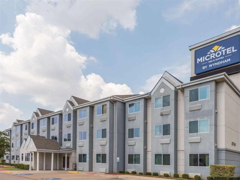 Microtel Inn & Suites By Wyndham Ft. Worth North/At Fossil Fort Worth Extérieur photo